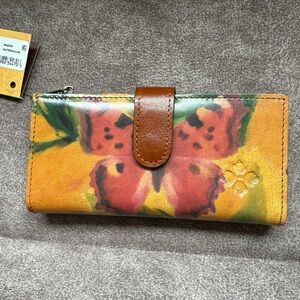 Patricia Nash Watercolor Butterfly Nazari Wallet